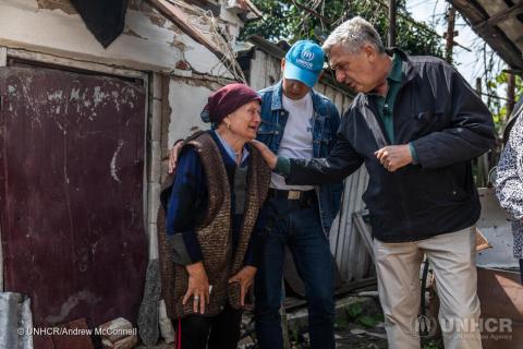 Ukraine. High Commissioner visits woman's destroyed home in Makariv