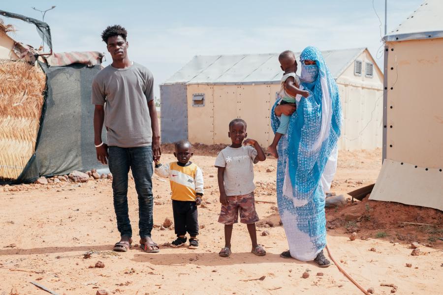 Moustapha, a sudanese refuge from Darfur, and his familly are waiting to be ressettled in Finland at the Emergency Transit Mechanism in Hamdallaye, near the Nigerien capital Niamey. © UNHCR/Romain Pichon-Sintes