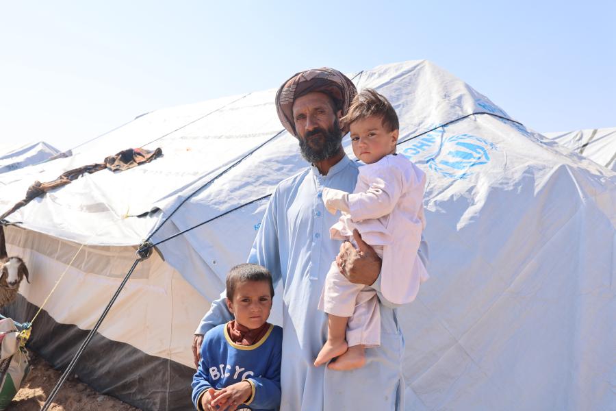 Nisar, 40, father-of-six, a survivor of the Herat earthquake in Seyah Aab village, Zinda Jan district, who has received emergency assistance from UNHCR. © UNHCR/Faramarz Barzin