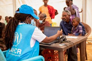 Diana Mbabazi Kafuuma is leading UNHCR registration process of the newly arrived refugees at Um Rakuba camp in Gedaref State.